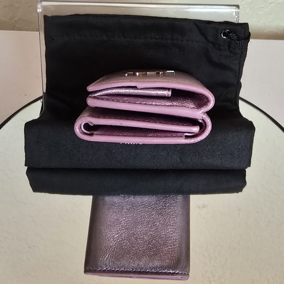 Saint Laurent Shimmering Pink Metallic Waller / Card Holder - Picture 15 of 16